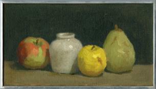 Grred and grreen apple next to white vase next to yellow apple with green pear at right in cluster on table with black background